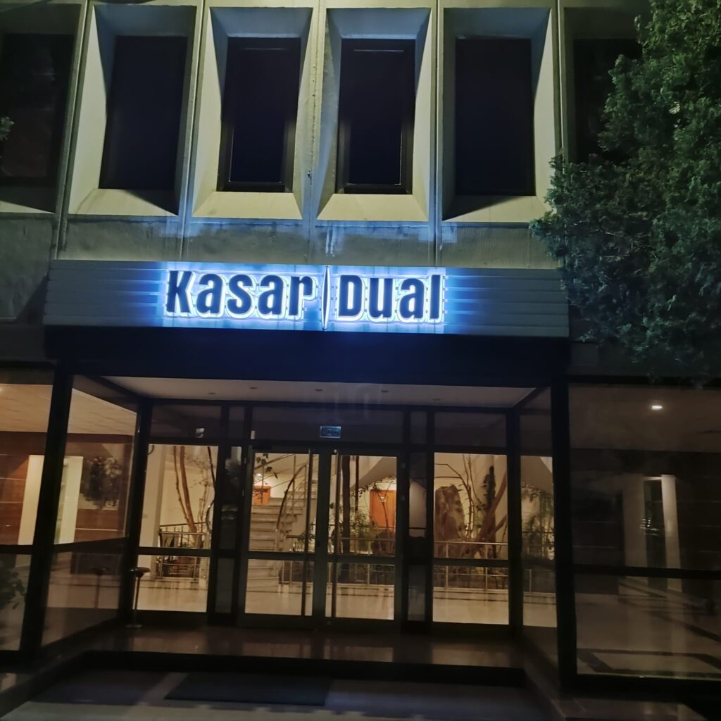 Işıklı Kutu Harf, Totem Tabela