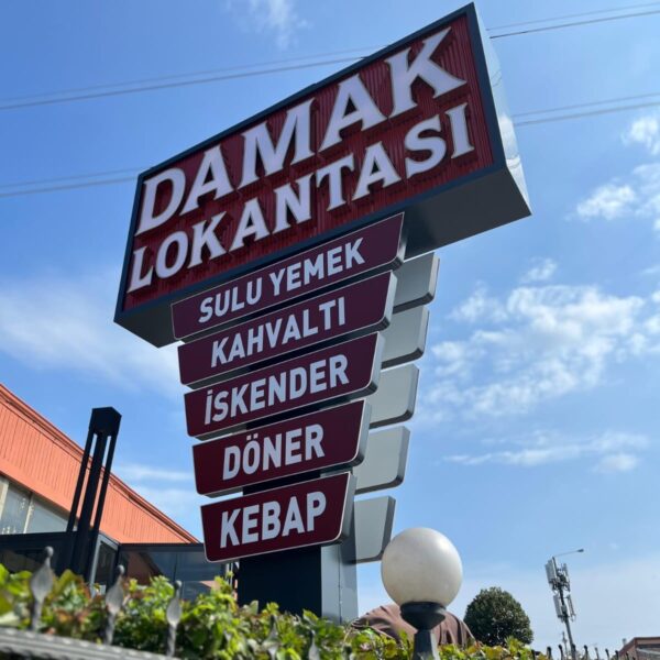 Damak lokantasi totem tabela