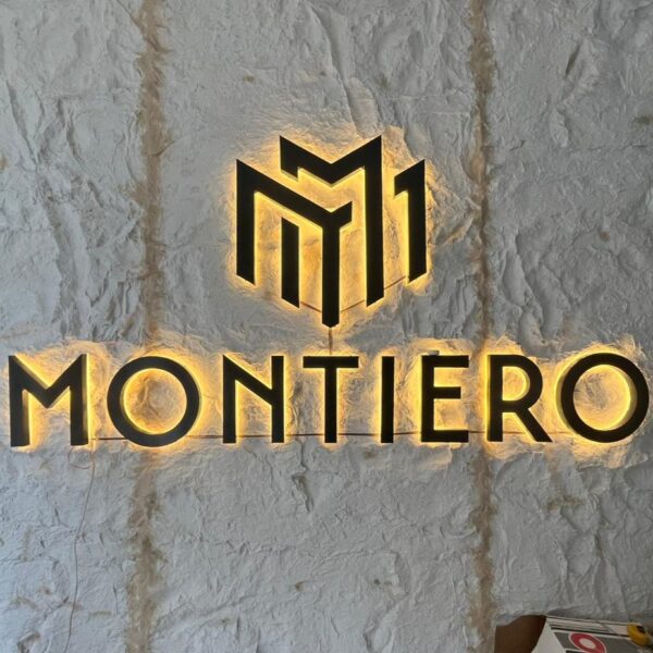 Isikli paslanmaz siyah kutu harf sistemi