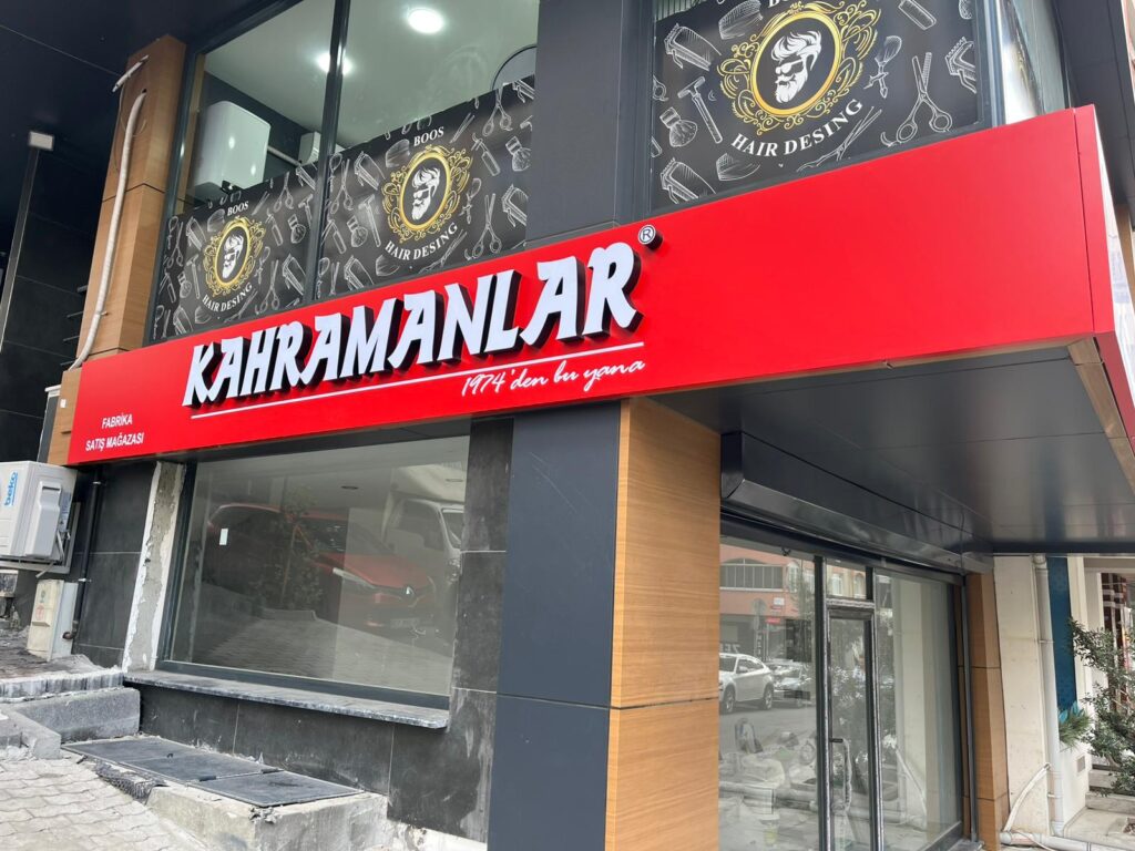 Su yalıtımlı lensli modül LED kullanılan Kahramanlar Züccaciye ışıklı kutu harf detayı.