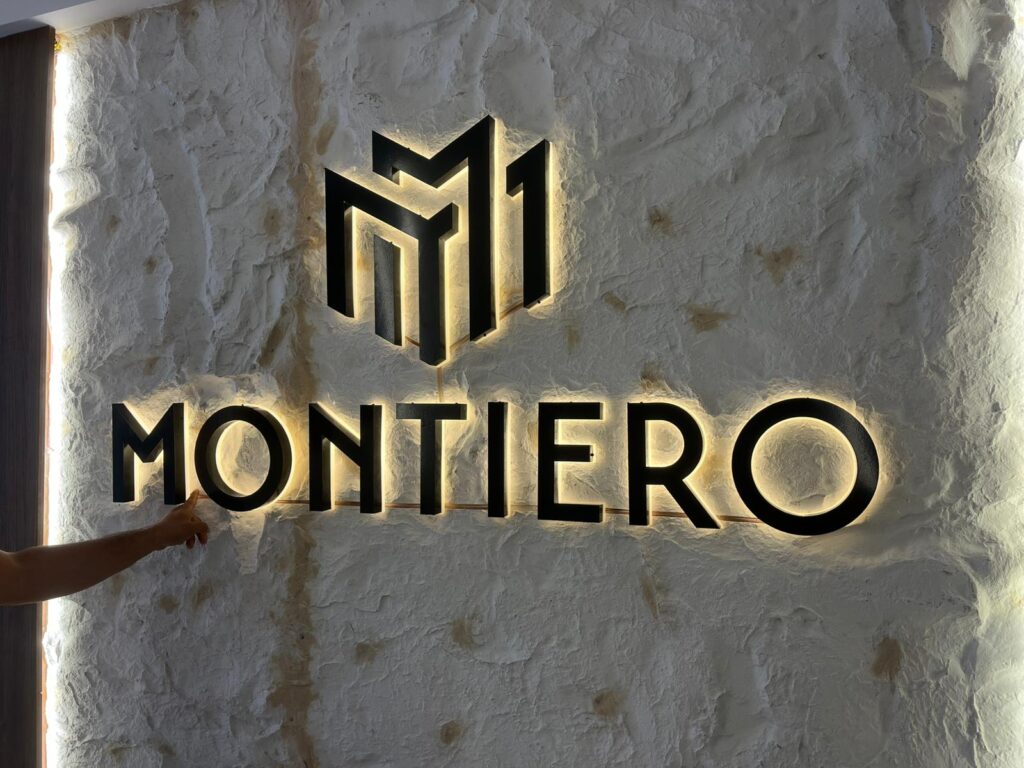 Montiero Habibler Siyah Paslanmaz Işıklı Kutu Harf Tabela