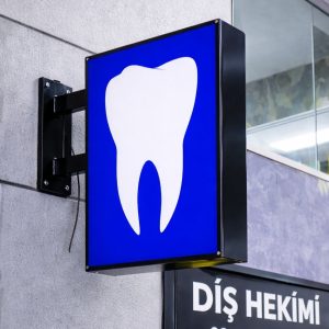 Dişçi Tabelası 50x70 Işıklı Çift Taraflı Pleksi