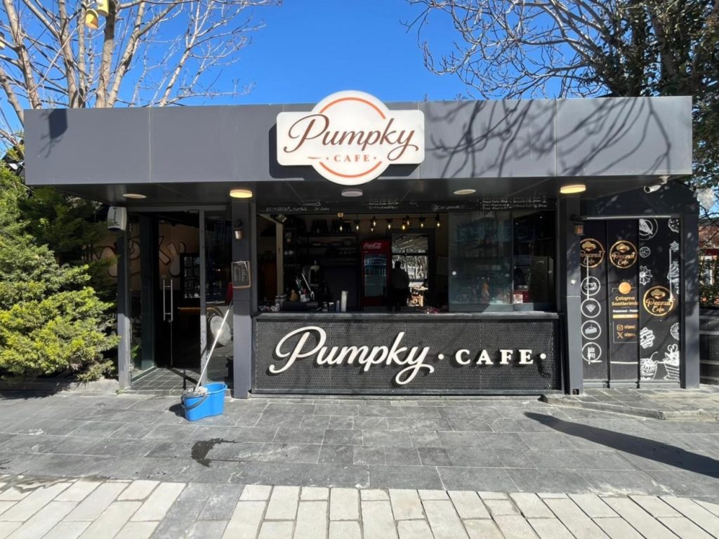 Pumky cafe bakirkoy tabela