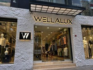 Wellalux giyim firmasi tabelasi